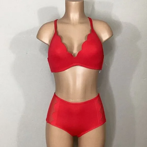 New. Seafolly red petal edge high rise bikini. USA SIZE 8DD/6-bottom